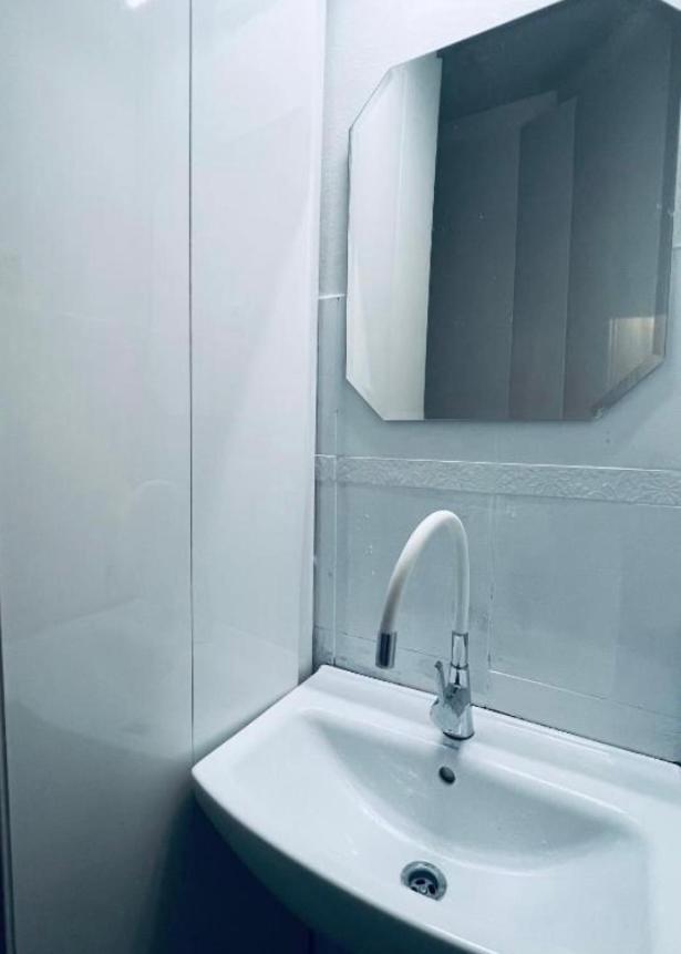 Csaky Palace 3 Bratislava Apartment Luaran gambar